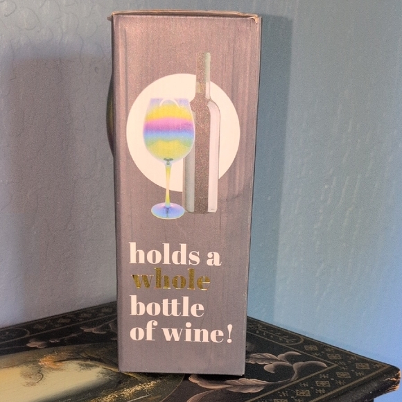 XL Iridescent Wine Glass - Picture 2 of 3